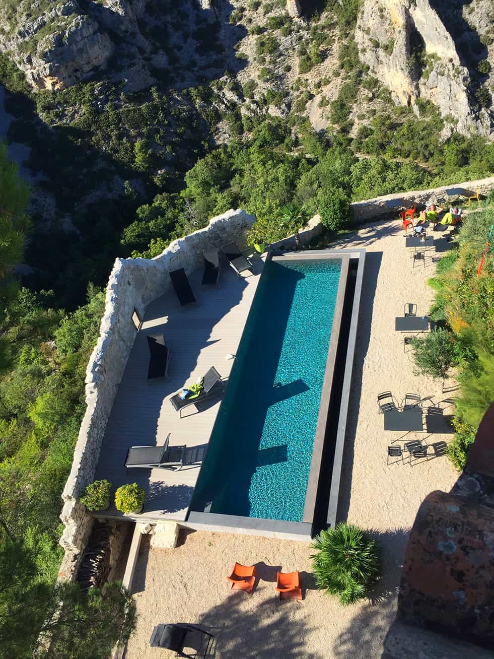 Piscine et jardin de Metafort, maison d'hôtes en Provence