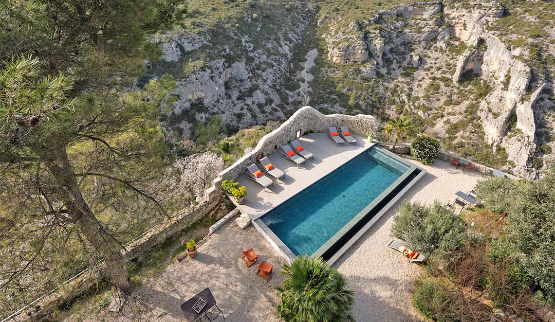 Metafort, chambre d'hôtes en Provence avec piscine à débordement, entre Luberon et Mont Ventoux